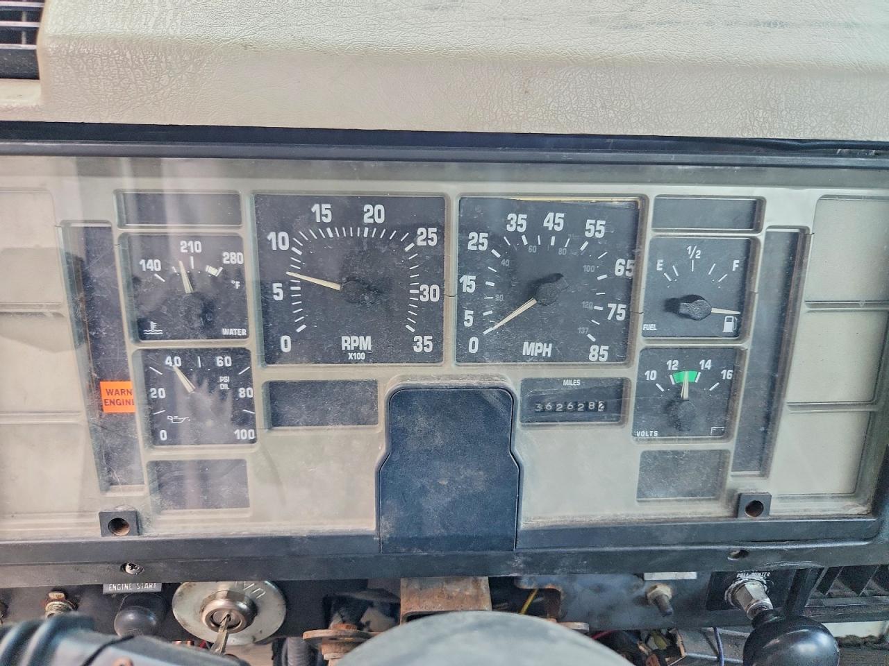 1998 INTERNATIONAL 4000 SERIE