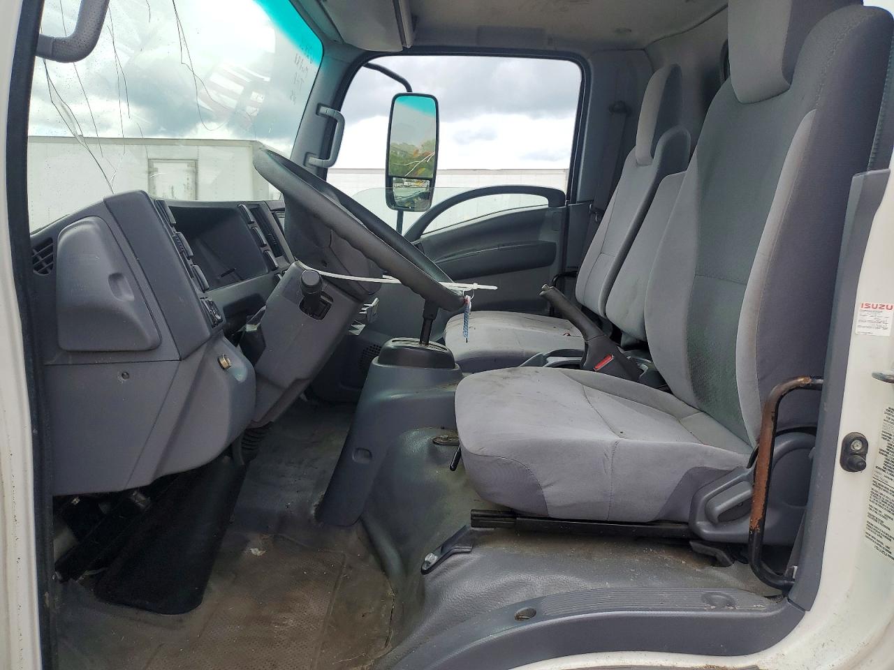 2016 ISUZU NPR