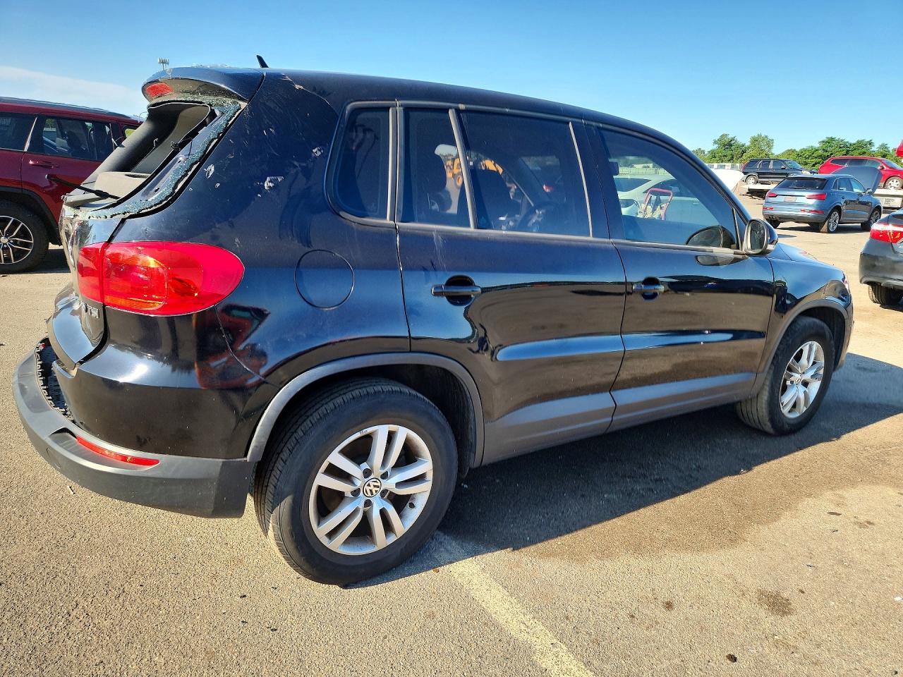 2012 VOLKSWAGEN TIGUAN