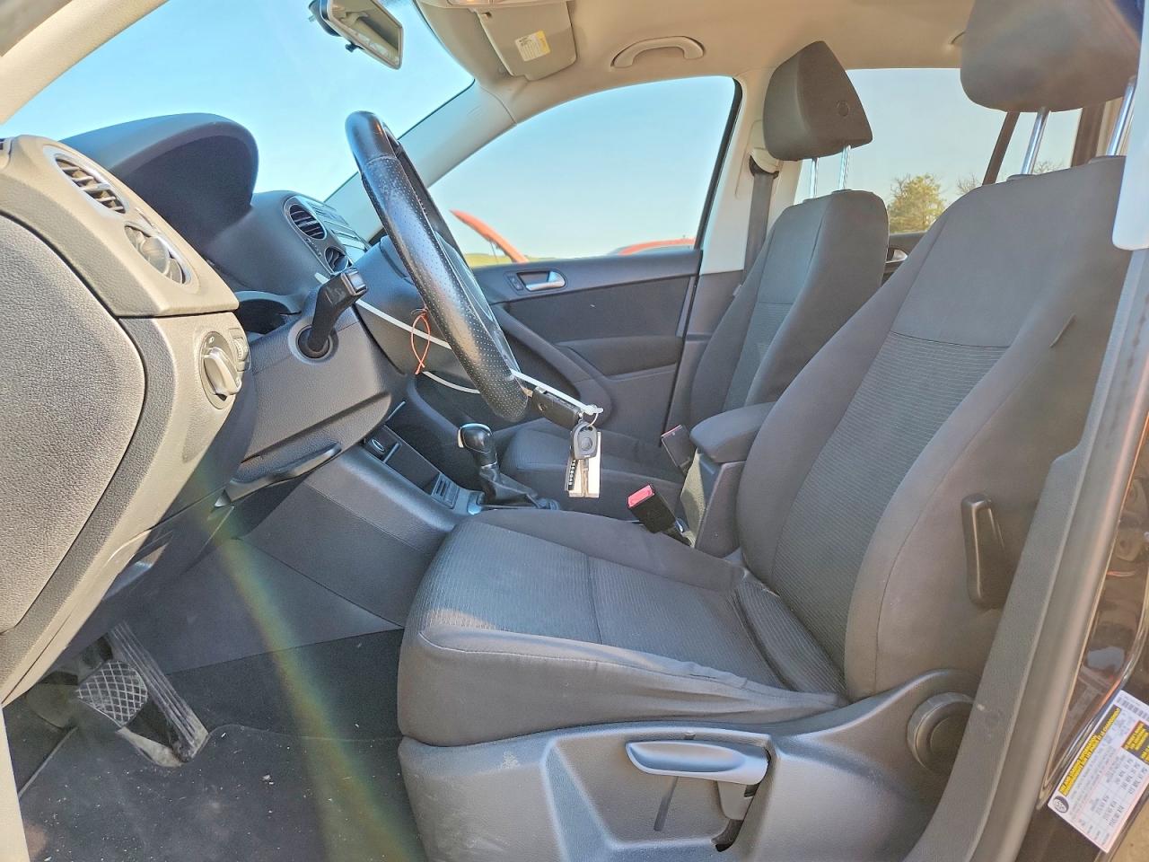 2012 VOLKSWAGEN TIGUAN