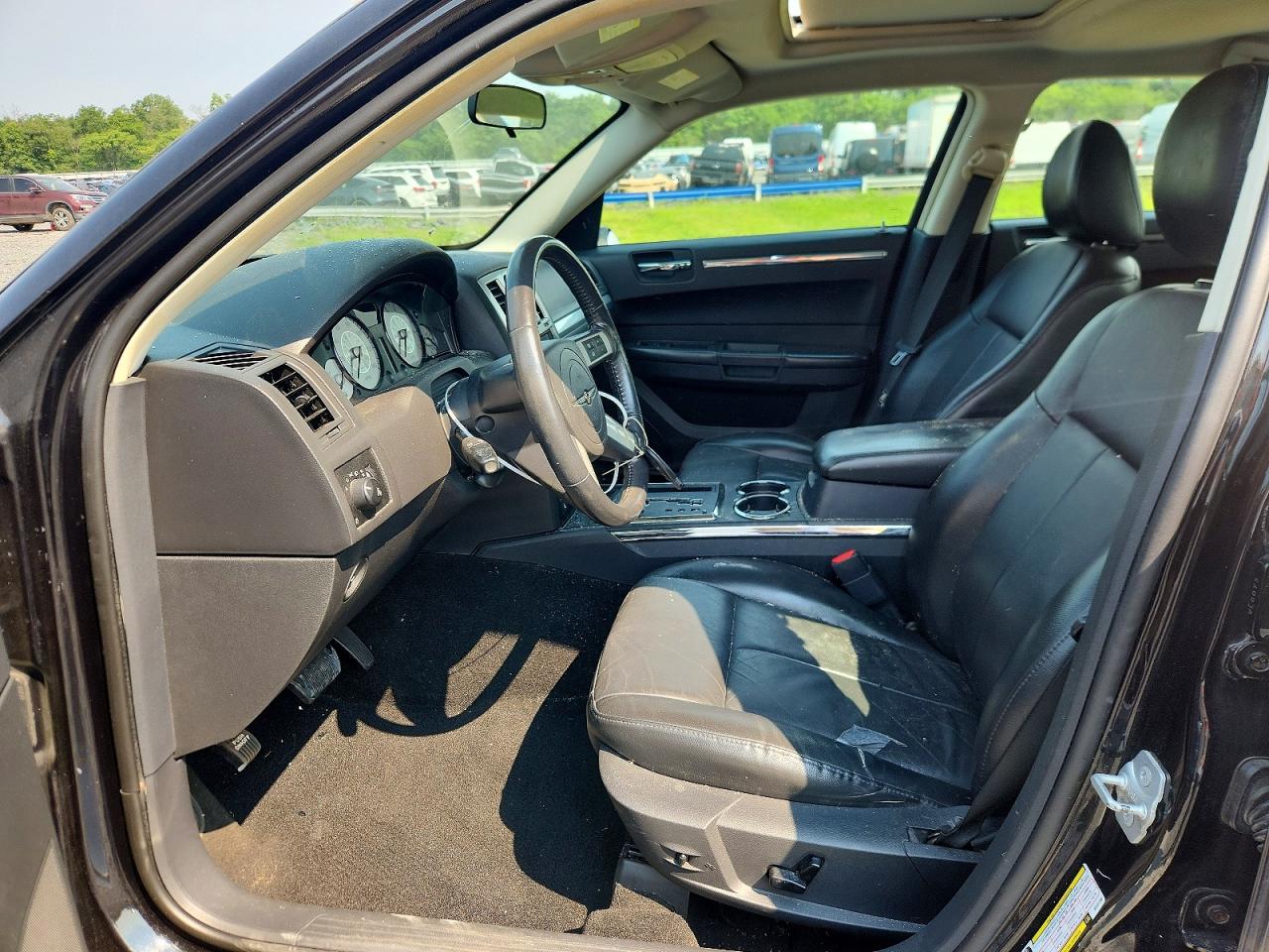 2010 CHRYSLER 300