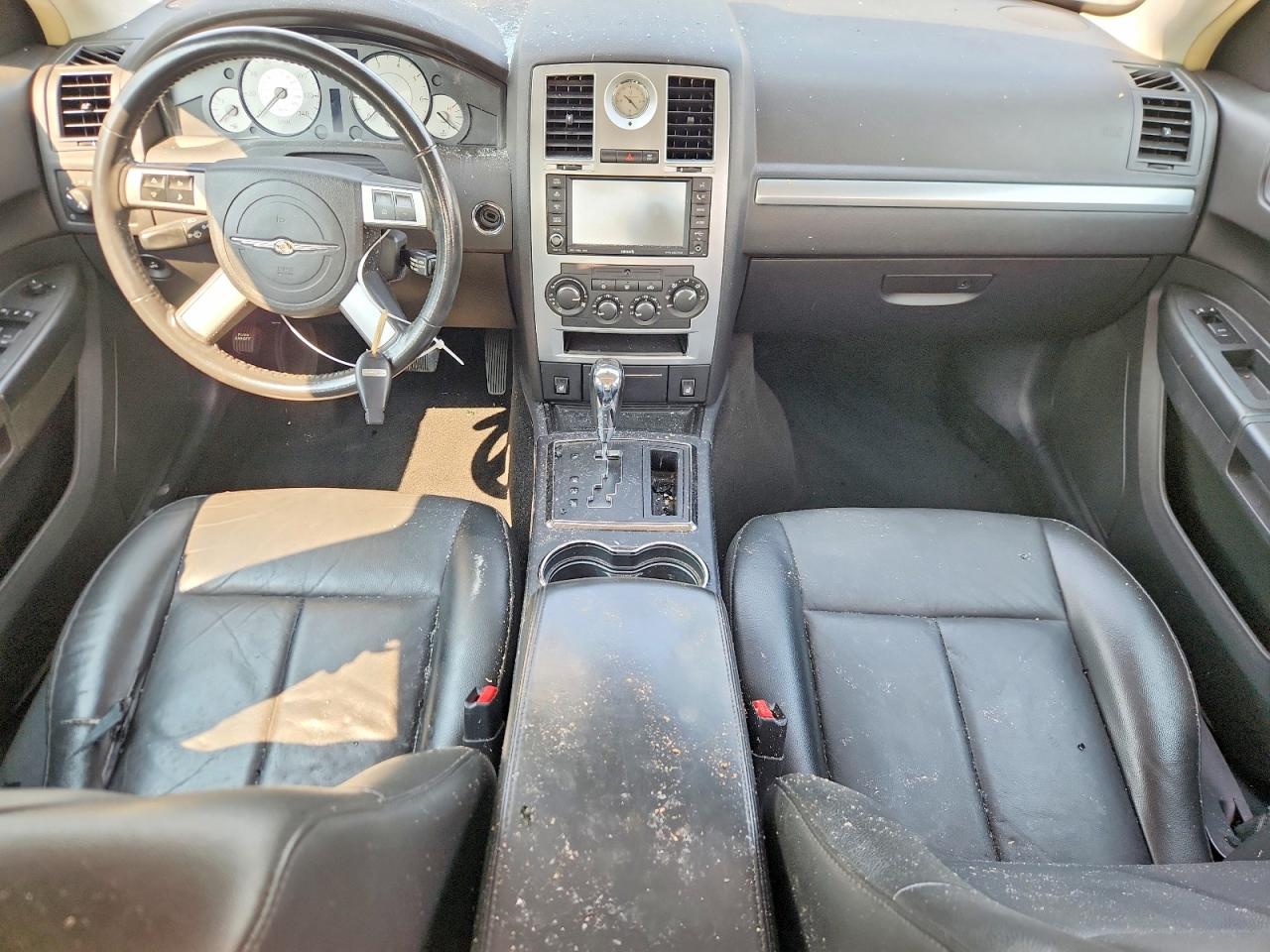 2010 CHRYSLER 300