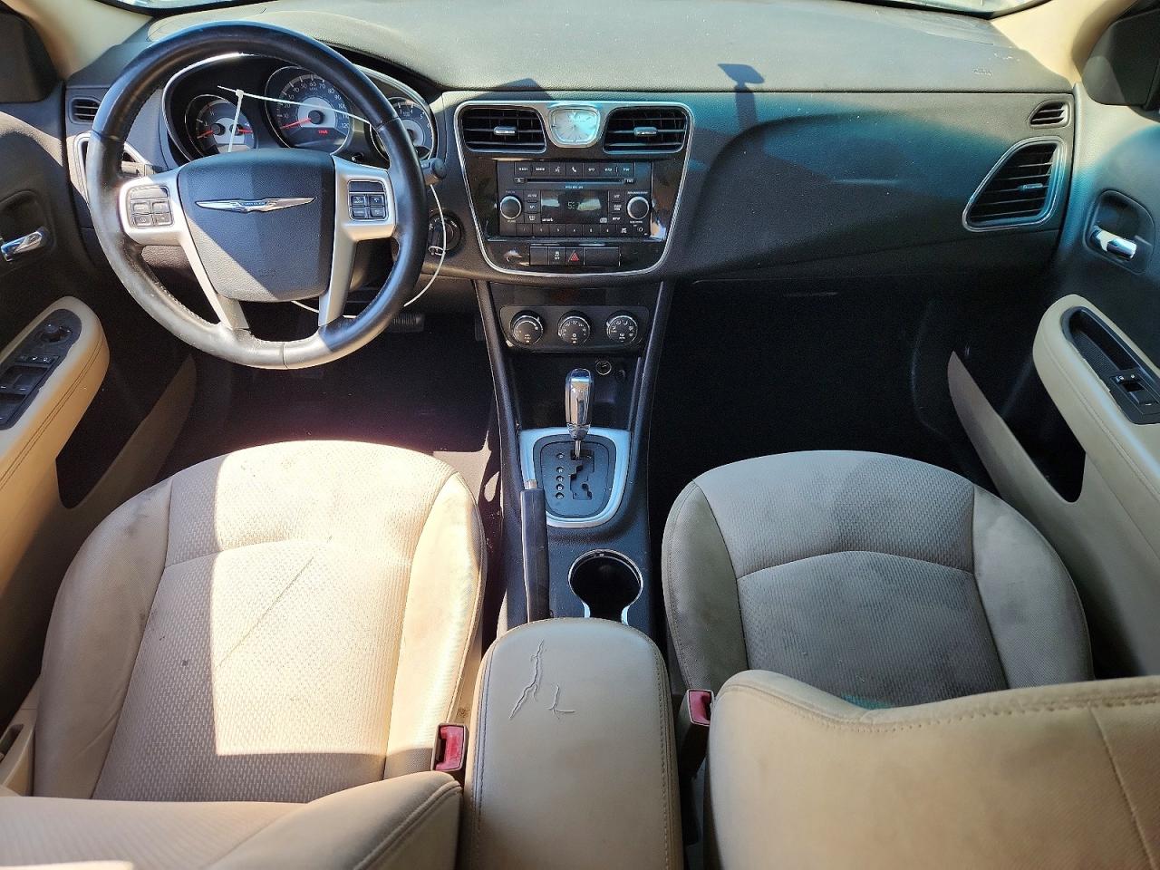 2011 CHRYSLER 200