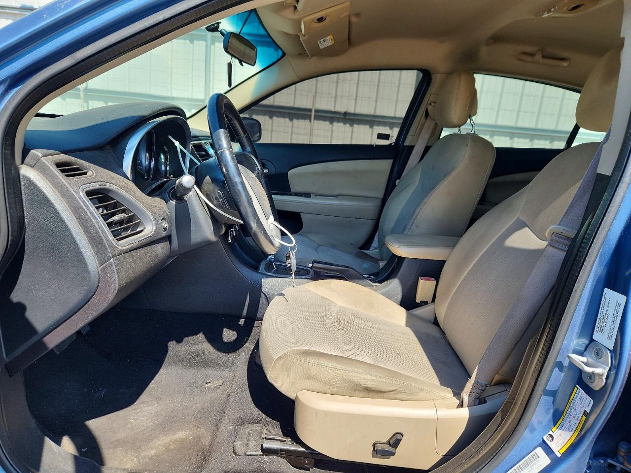 2011 CHRYSLER 200