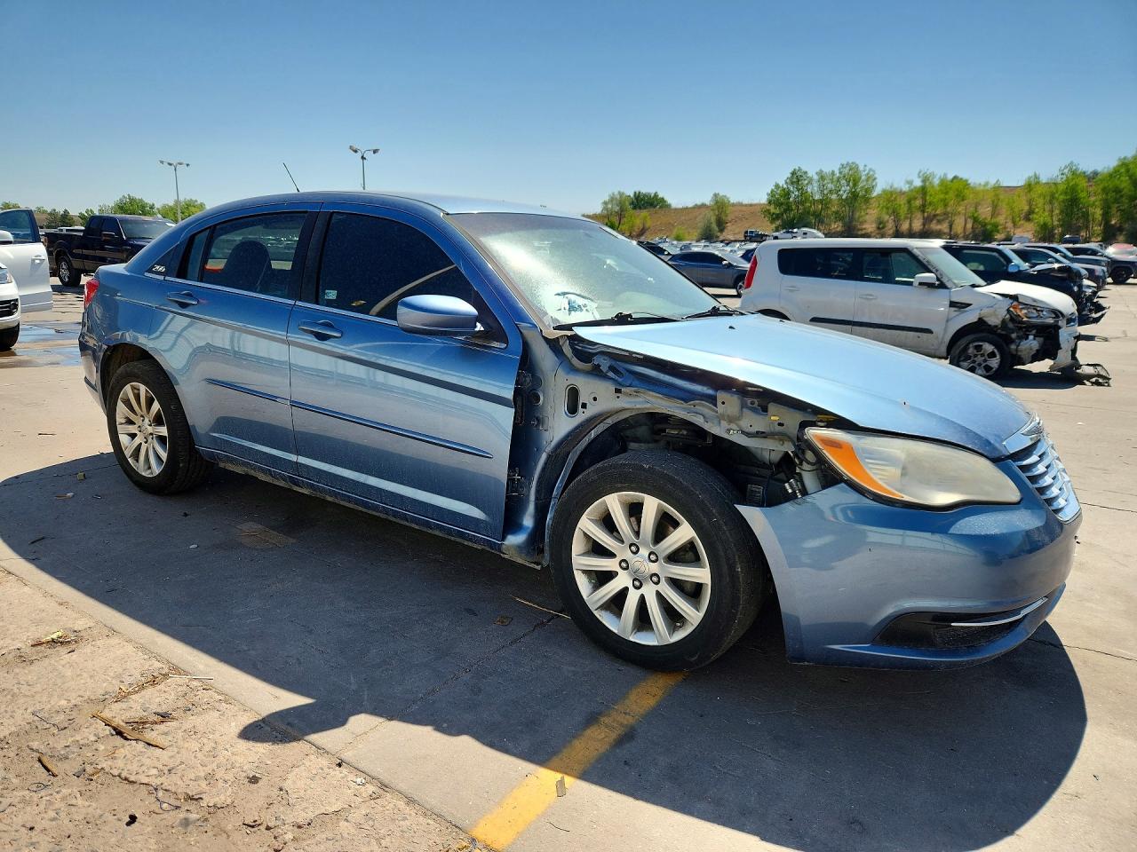 2011 CHRYSLER 200