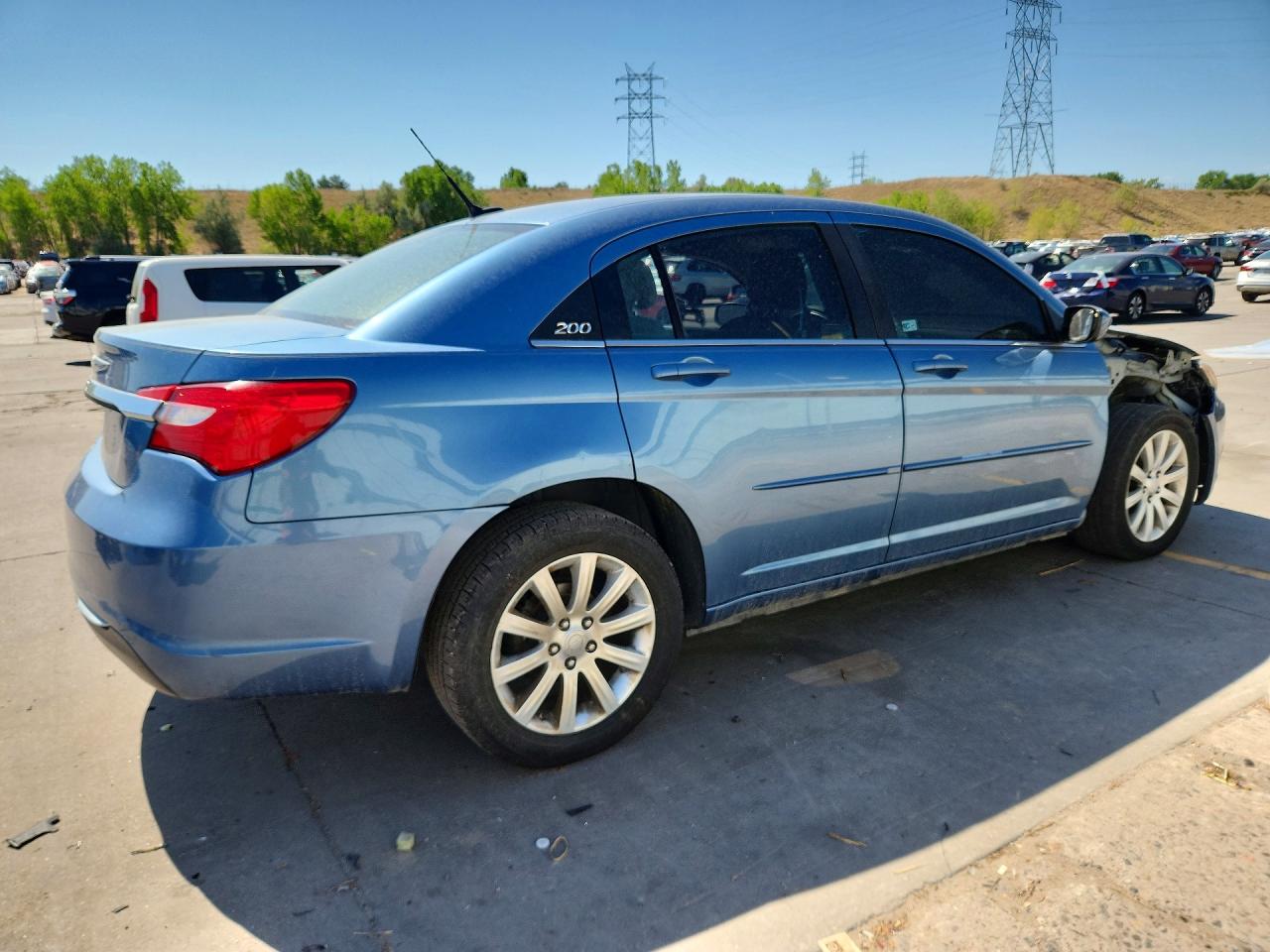 2011 CHRYSLER 200