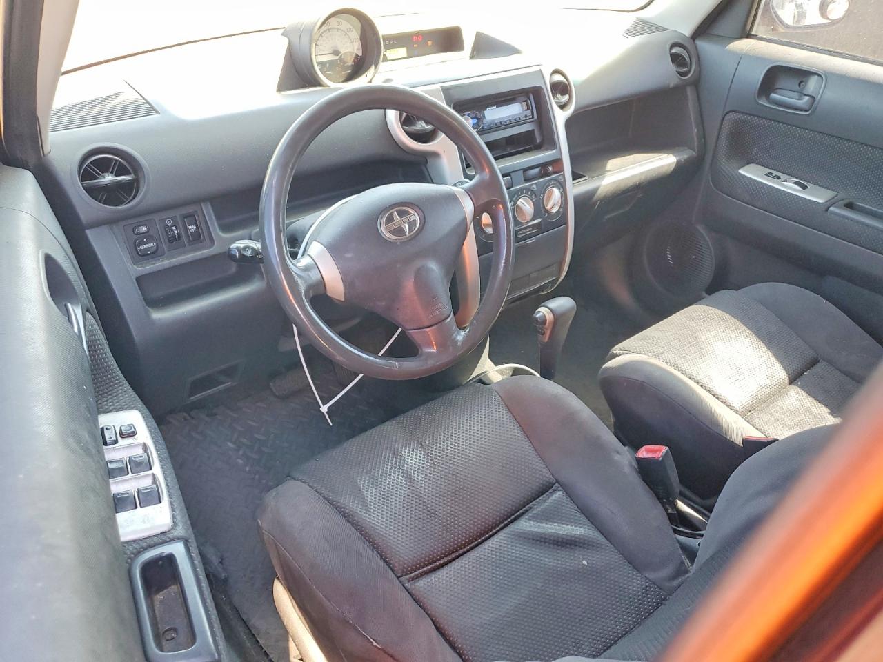 2004 TOYOTA SCION