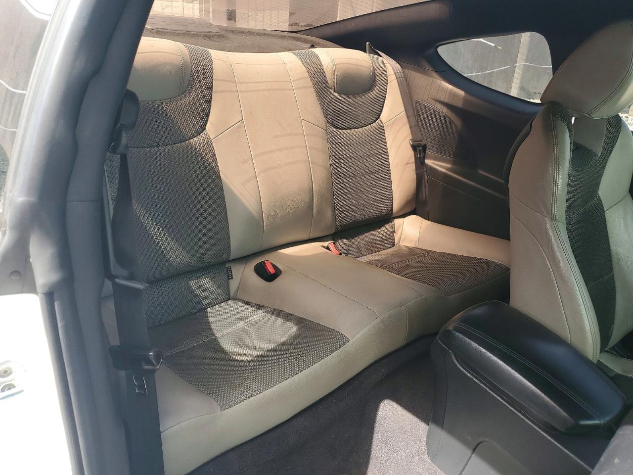 2016 HYUNDAI GENESIS