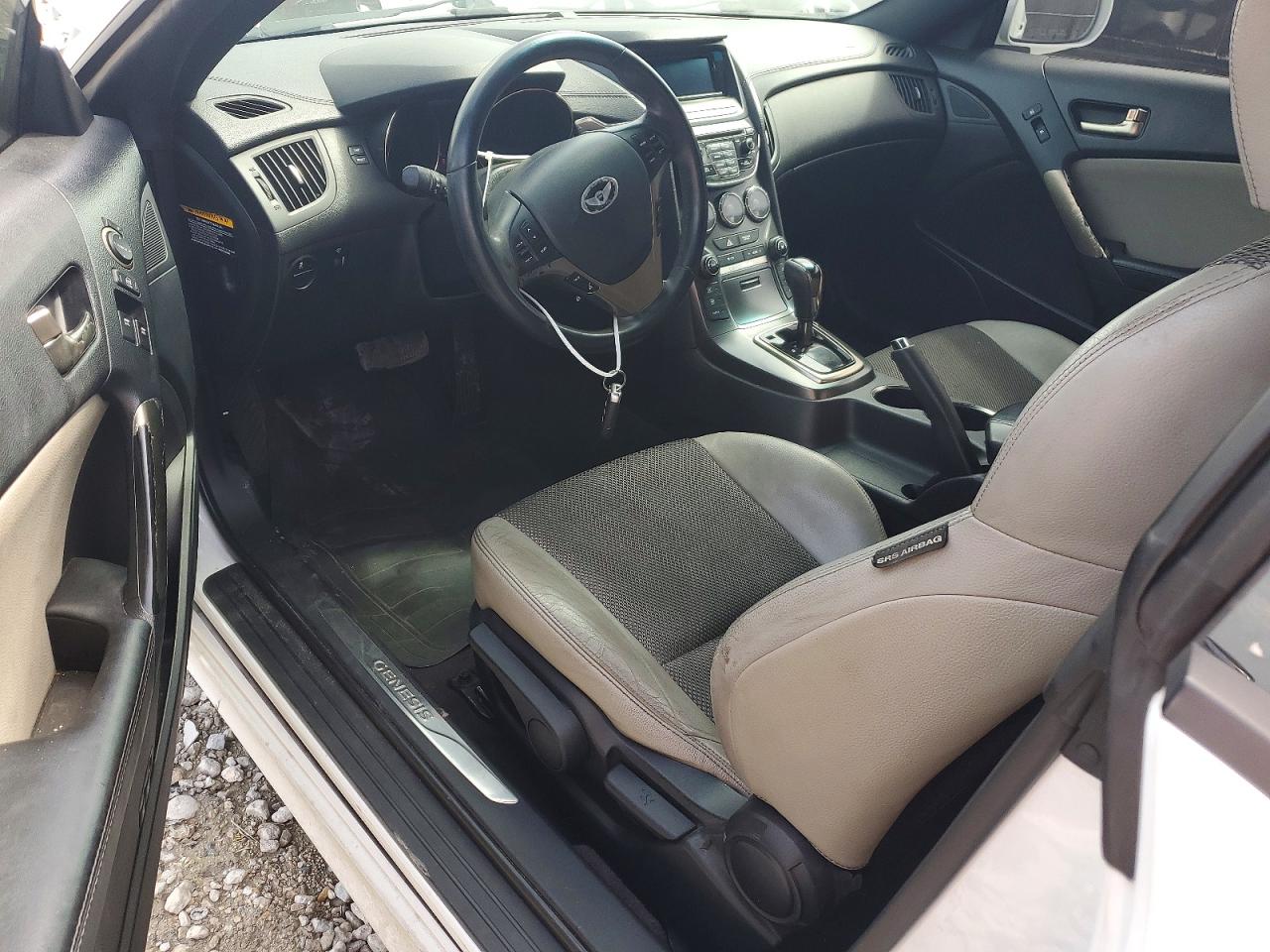 2016 HYUNDAI GENESIS