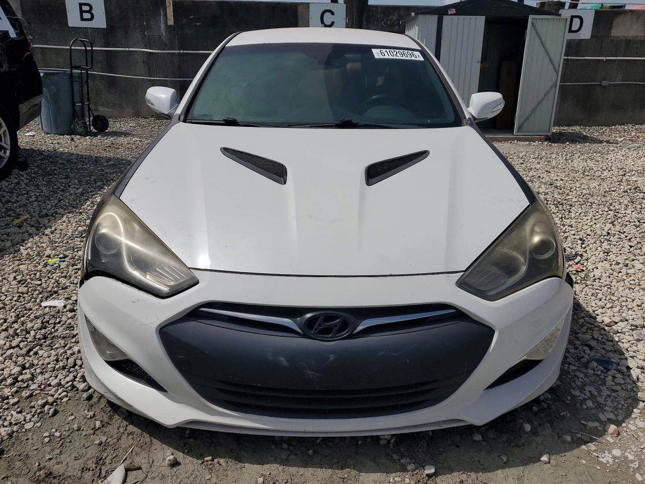 2016 HYUNDAI GENESIS