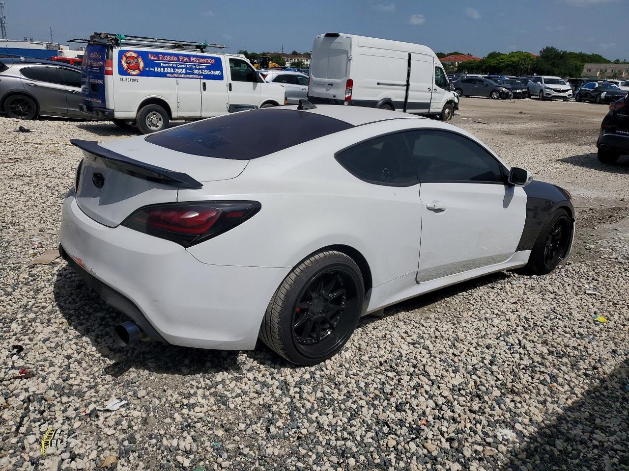 2016 HYUNDAI GENESIS