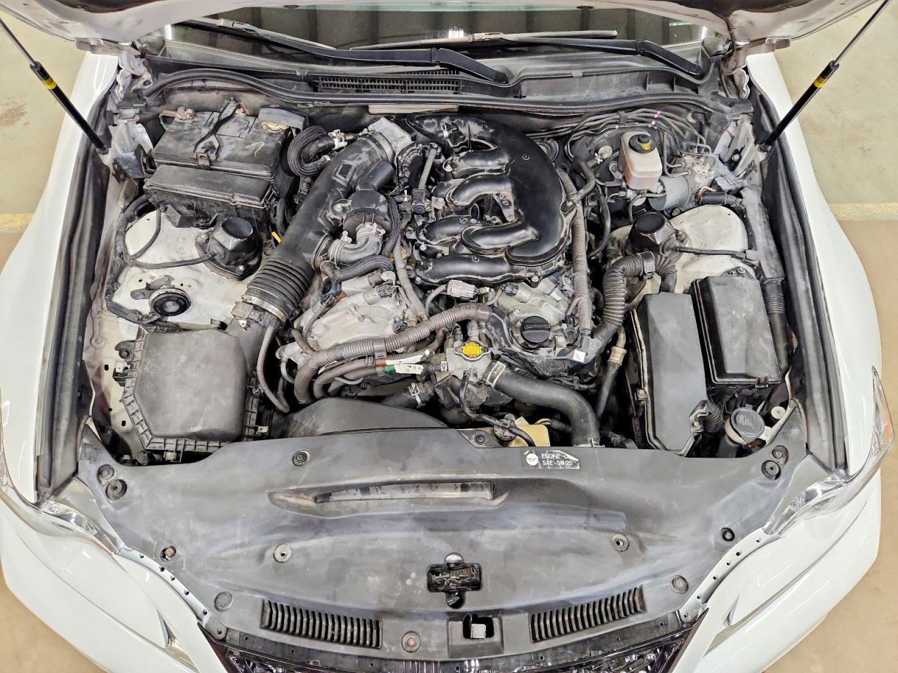 2015 LEXUS IS