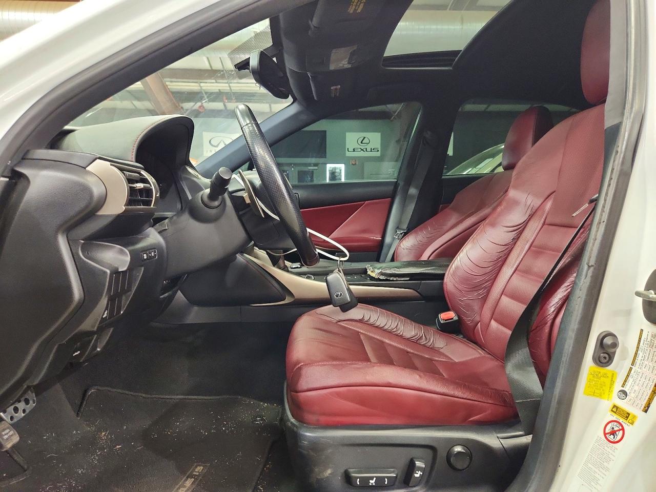 2015 LEXUS IS