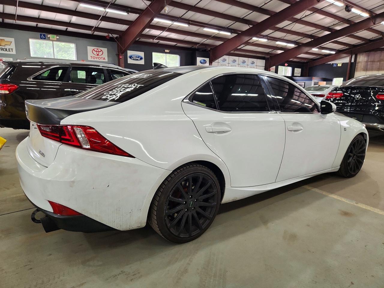 2015 LEXUS IS
