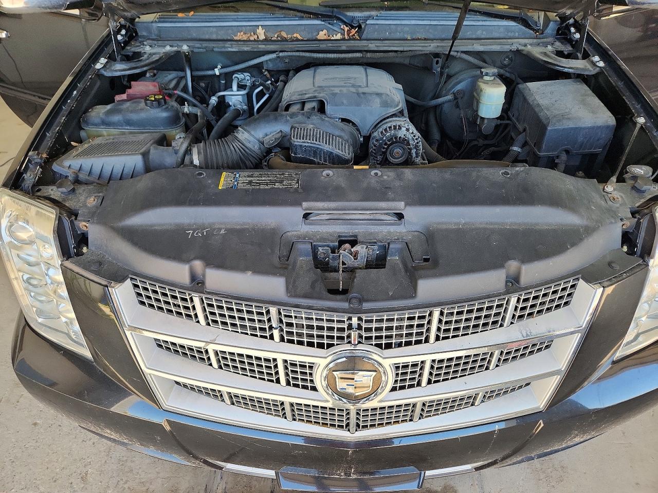2011 CADILLAC ESCALADE