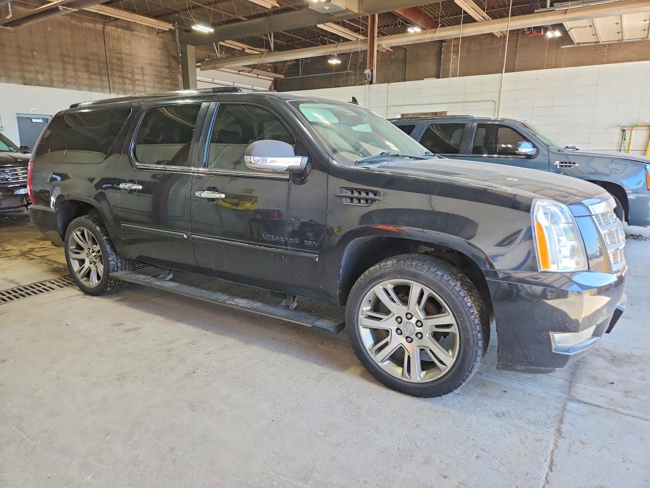 2011 CADILLAC ESCALADE