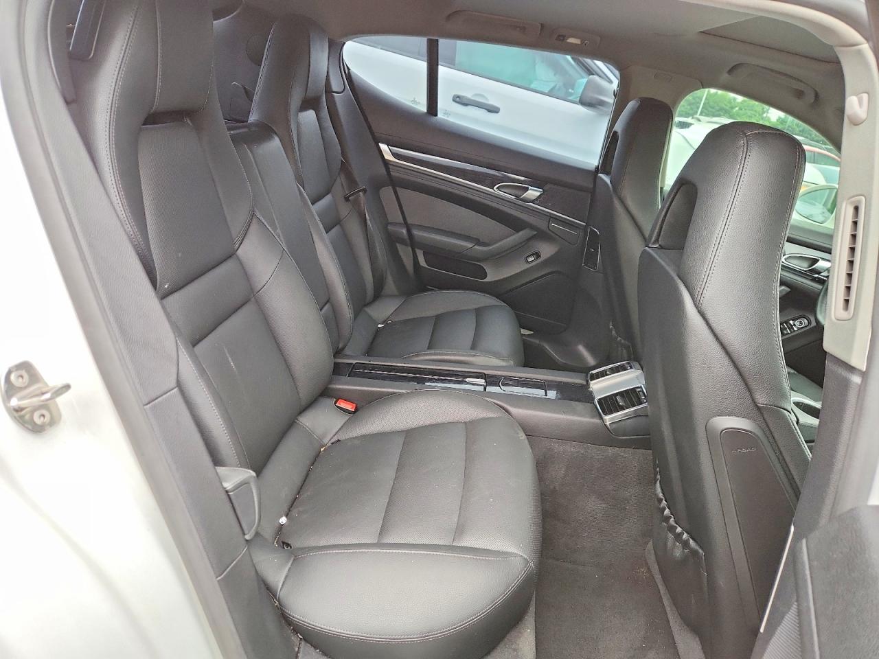 2012 PORSCHE PANAMERA