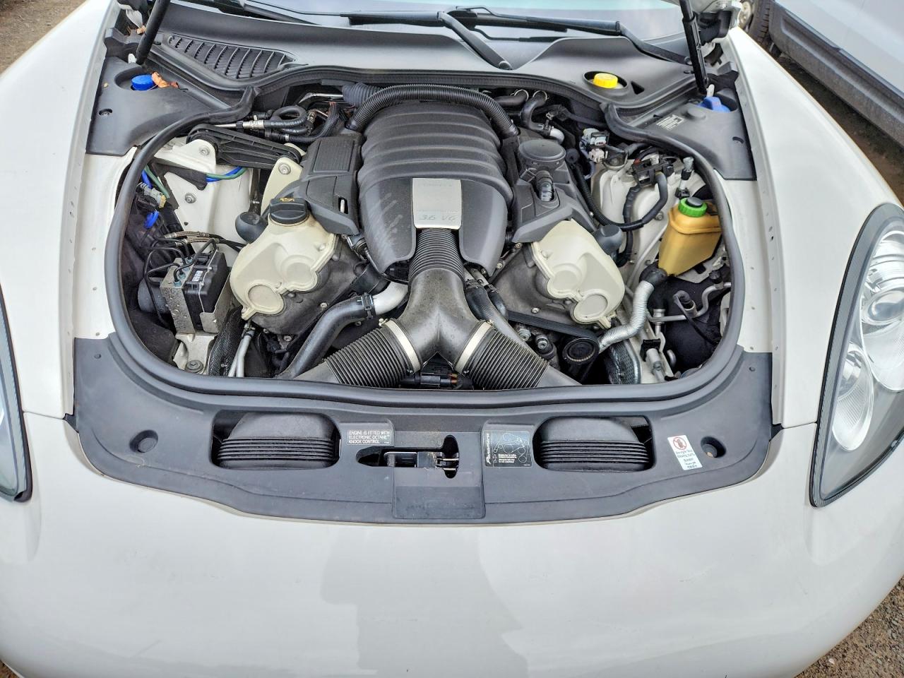 2012 PORSCHE PANAMERA