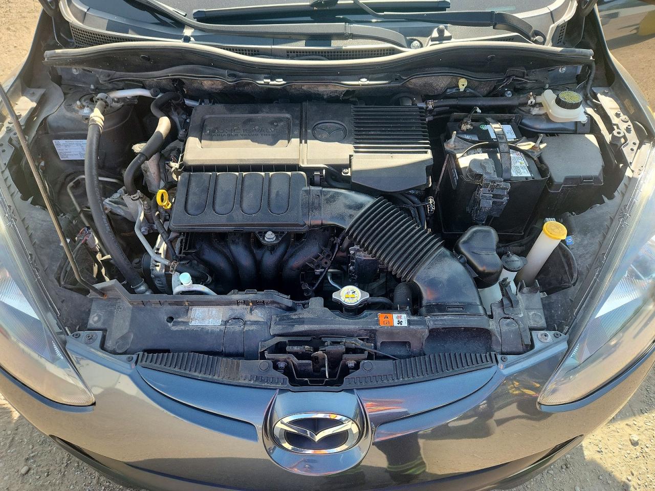 2011 MAZDA 2