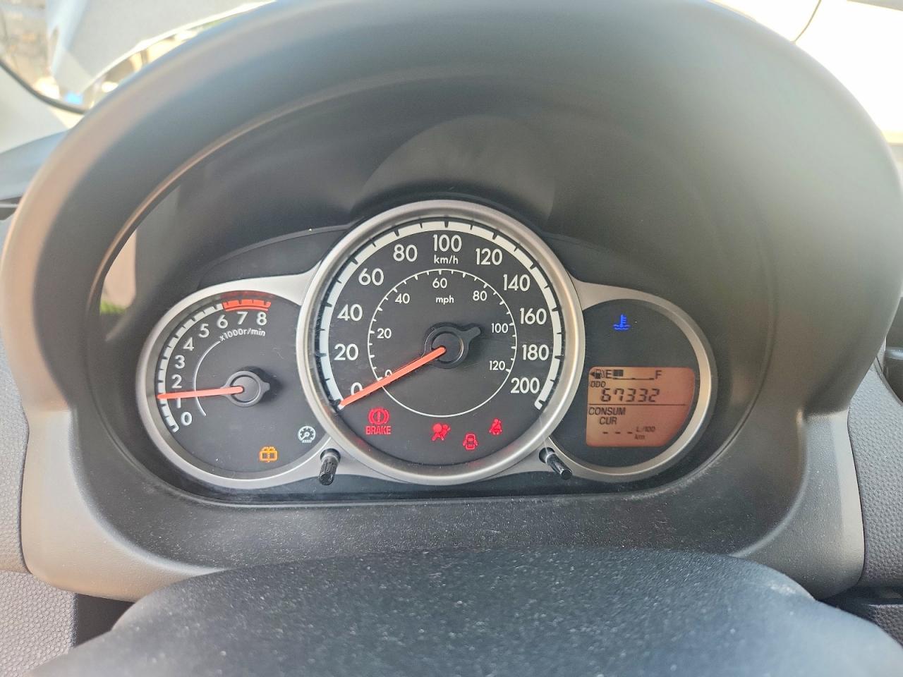 2011 MAZDA 2