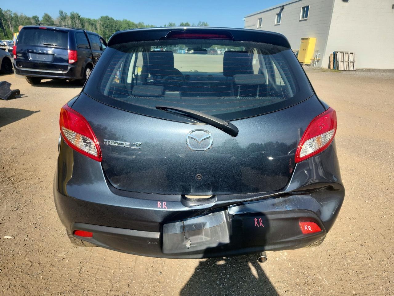 2011 MAZDA 2