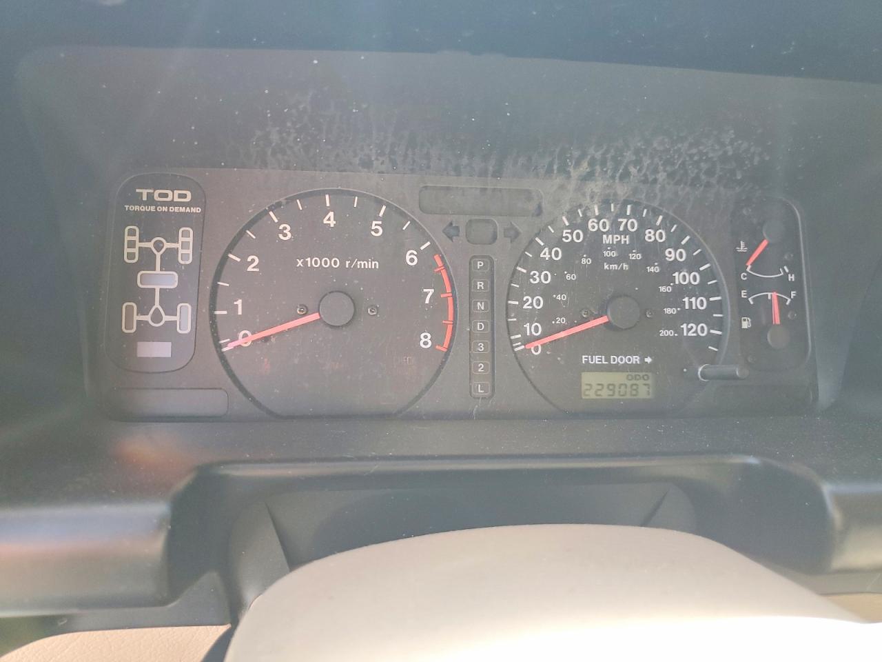 2001 ISUZU TROOPER