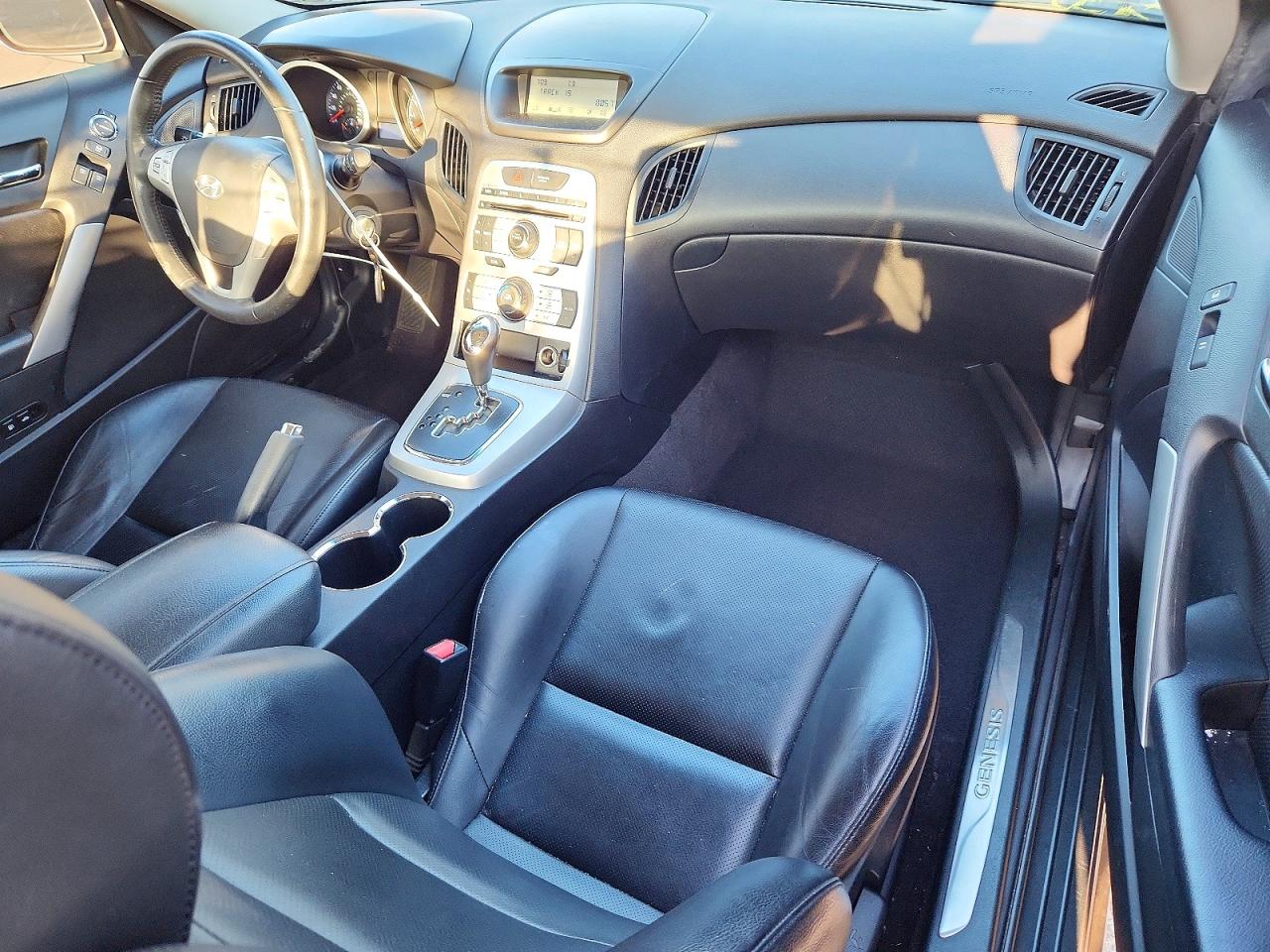 2010 HYUNDAI GENESIS