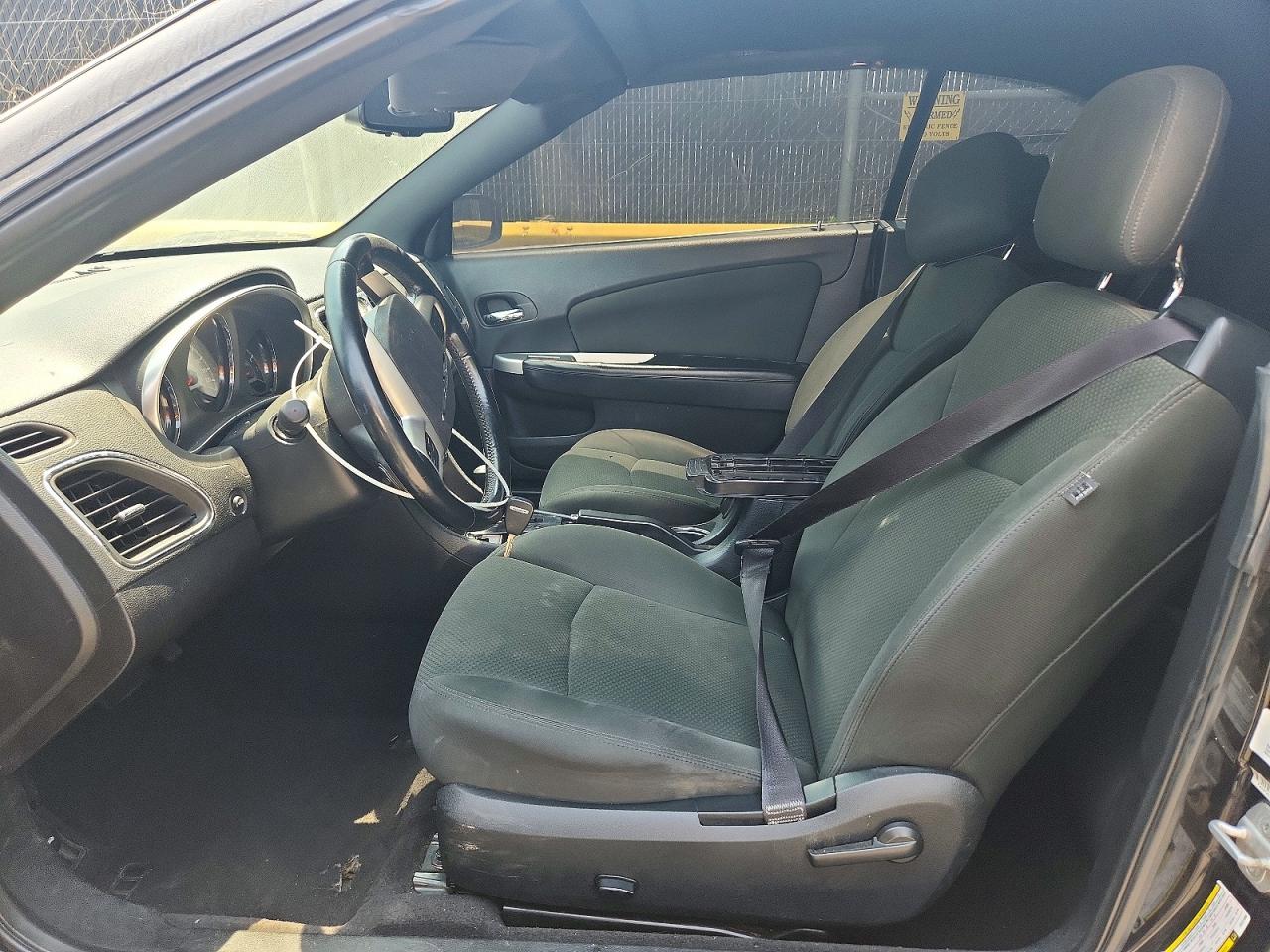 2012 CHRYSLER 200