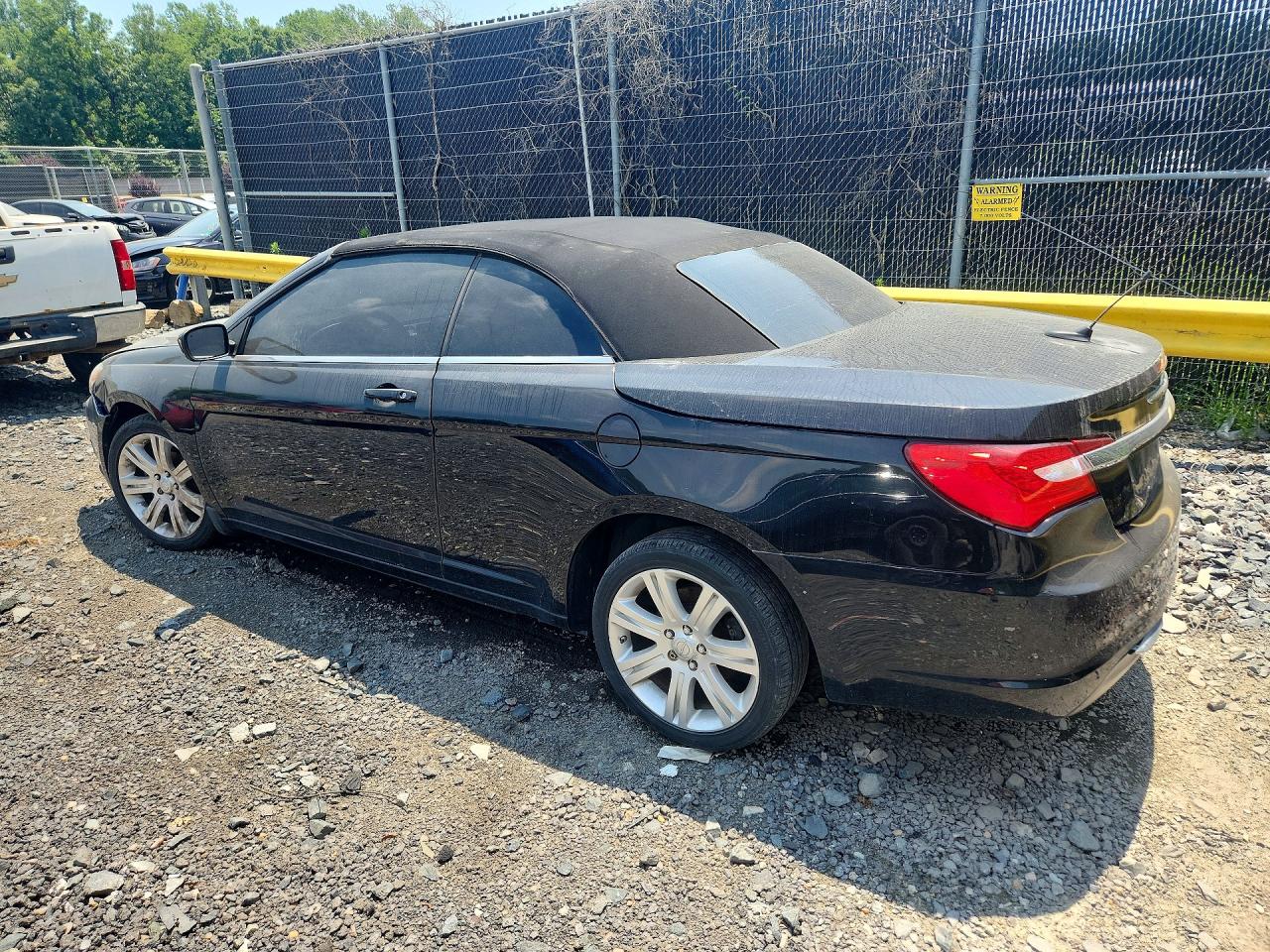 2012 CHRYSLER 200