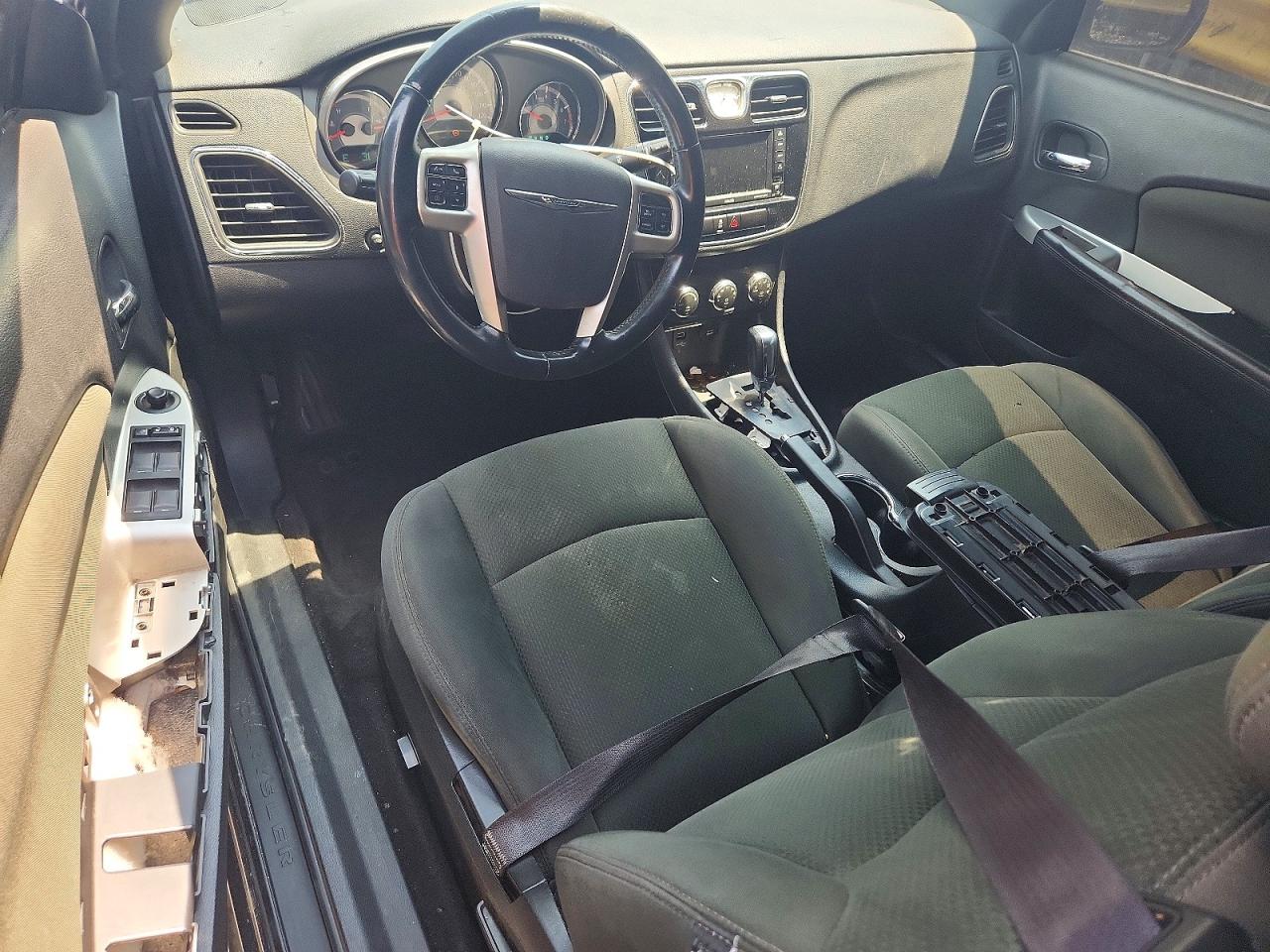 2012 CHRYSLER 200