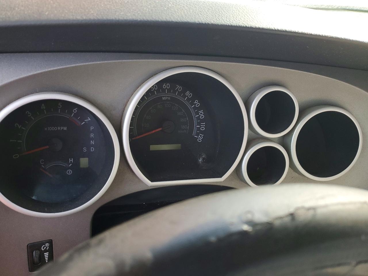 2011 TOYOTA TUNDRA