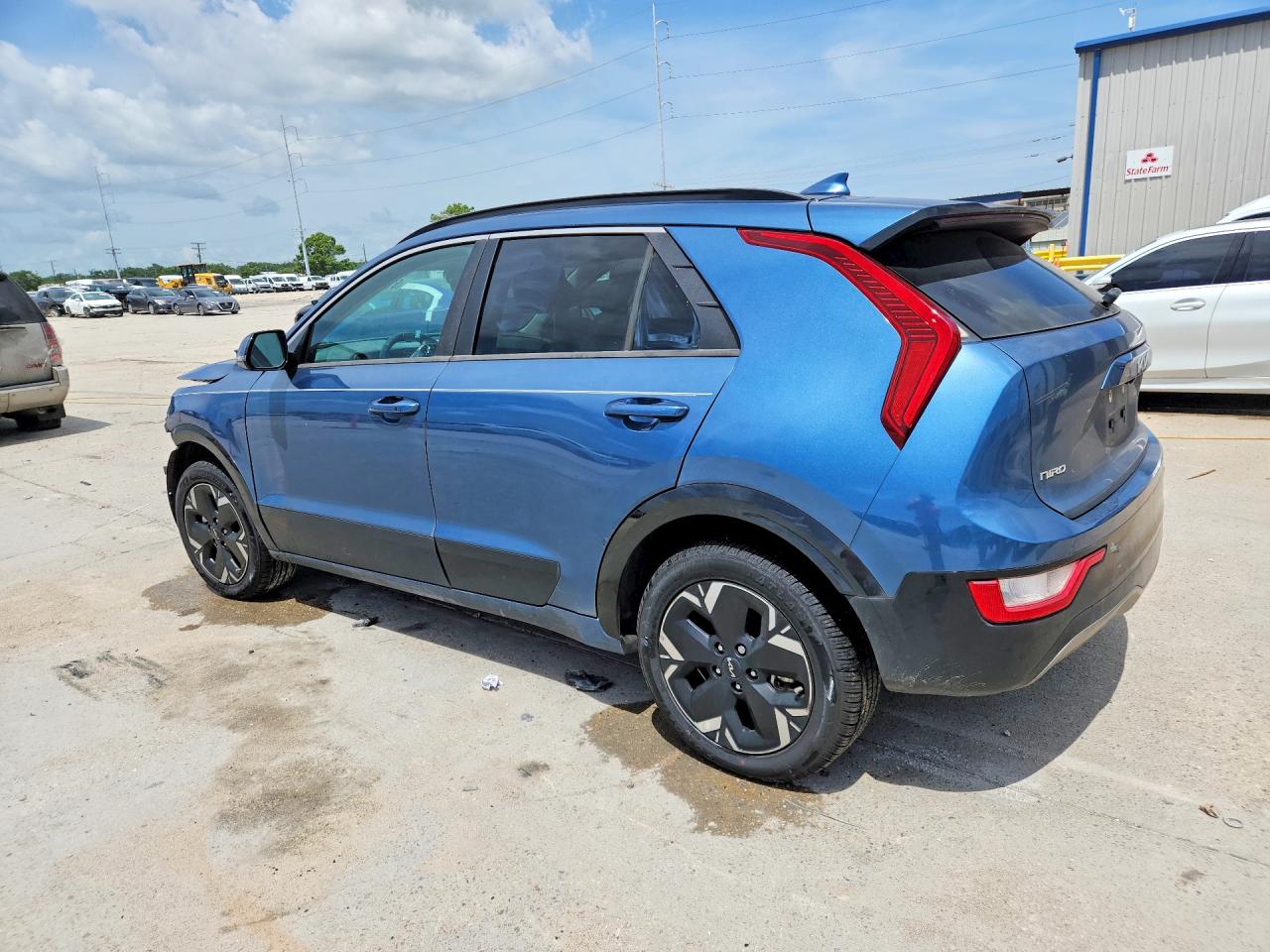 2023 KIA NIRO