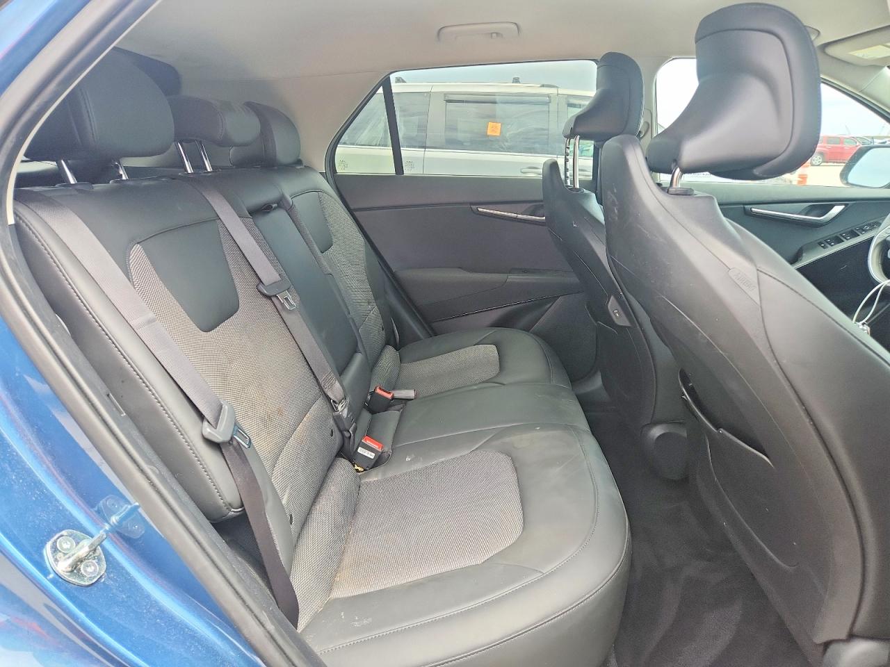 2023 KIA NIRO