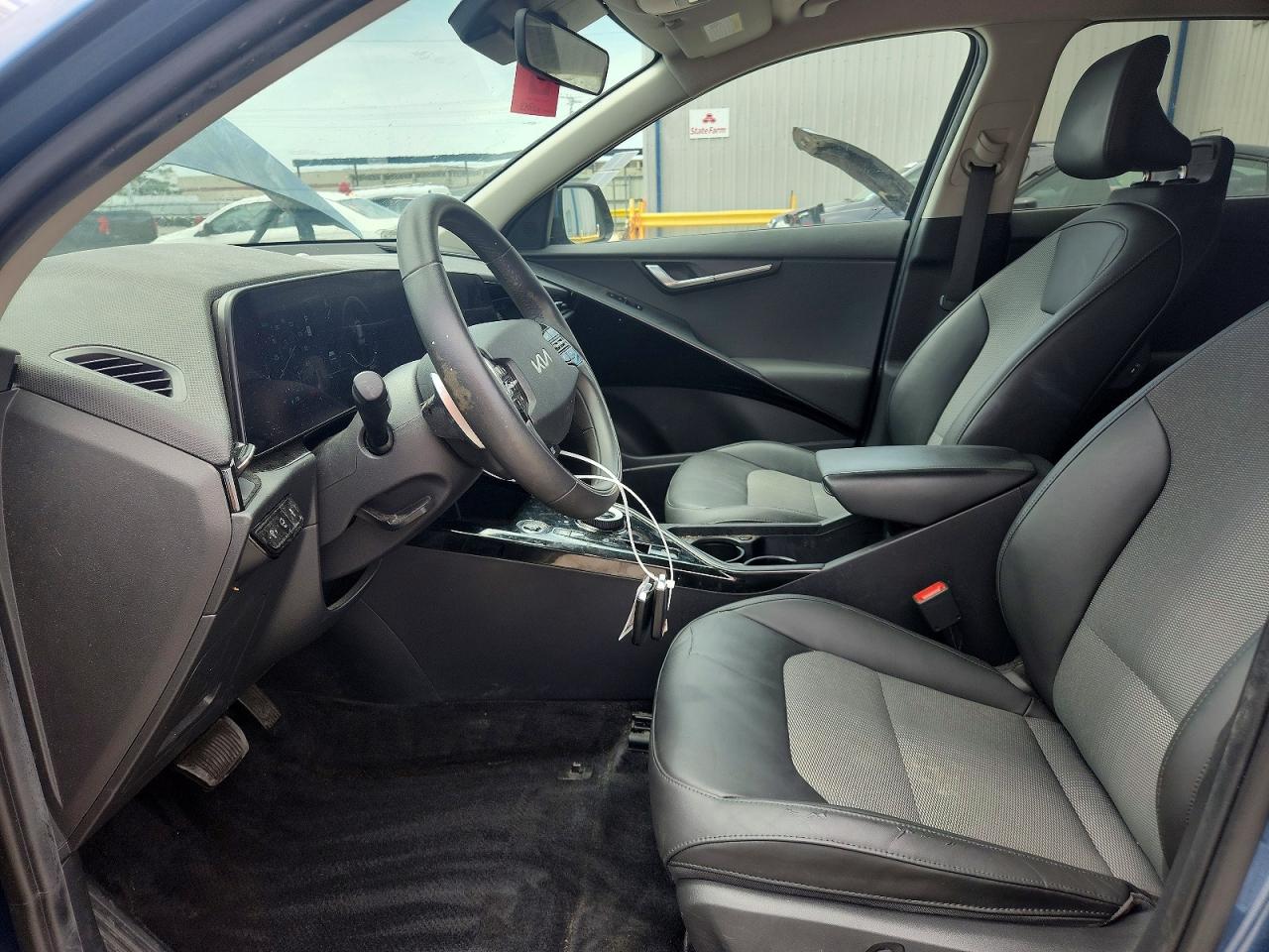 2023 KIA NIRO