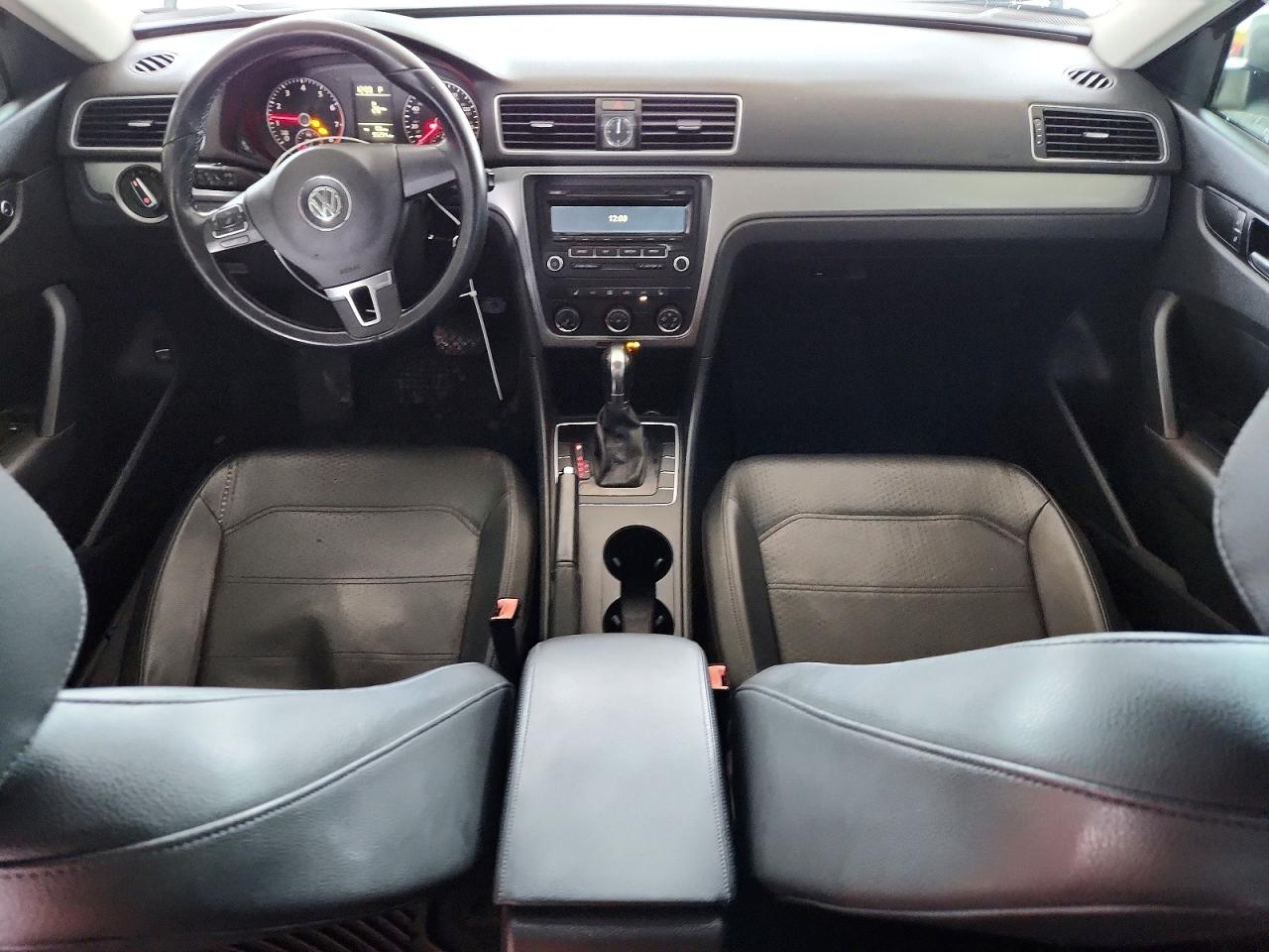 2014 VOLKSWAGEN PASSAT