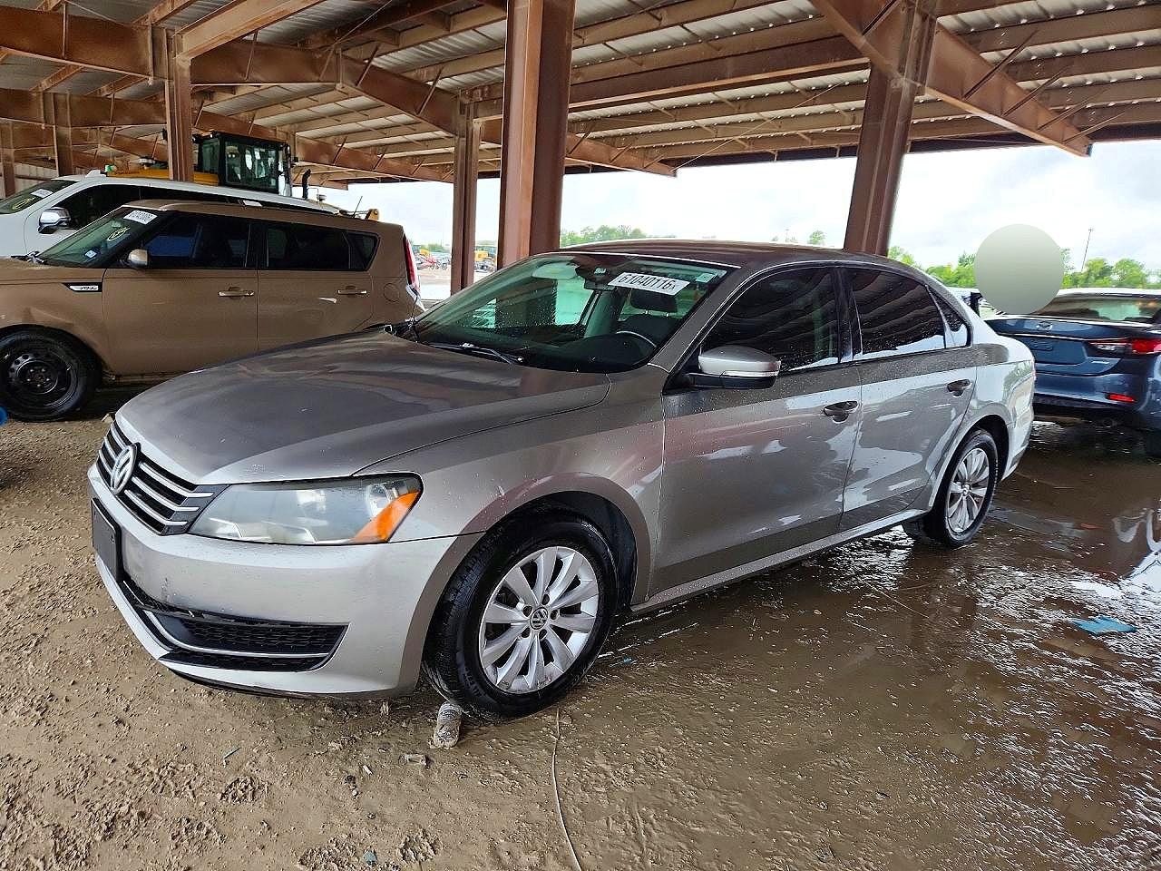 2014 VOLKSWAGEN PASSAT