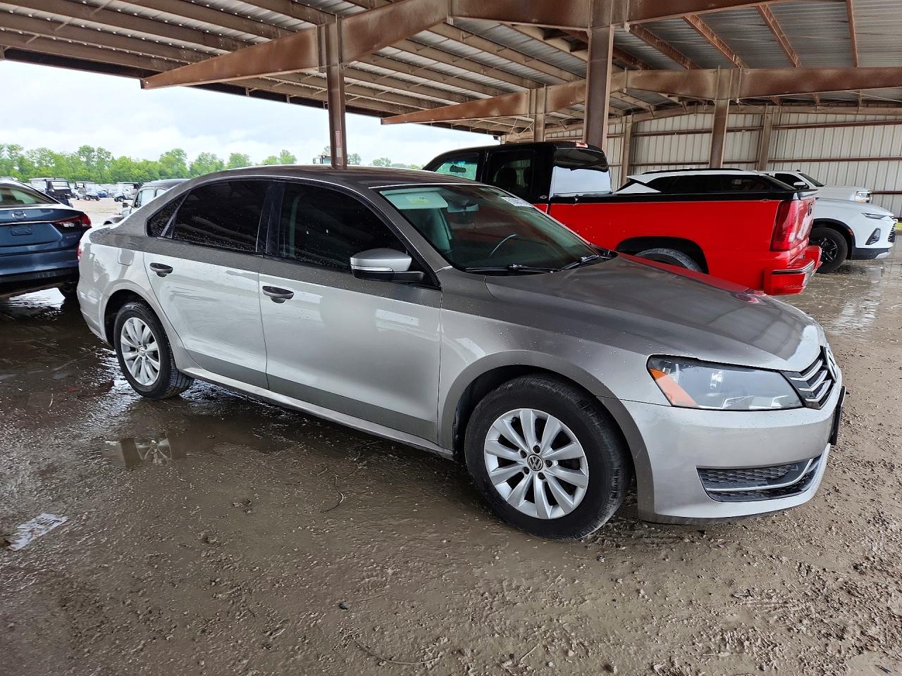 2014 VOLKSWAGEN PASSAT