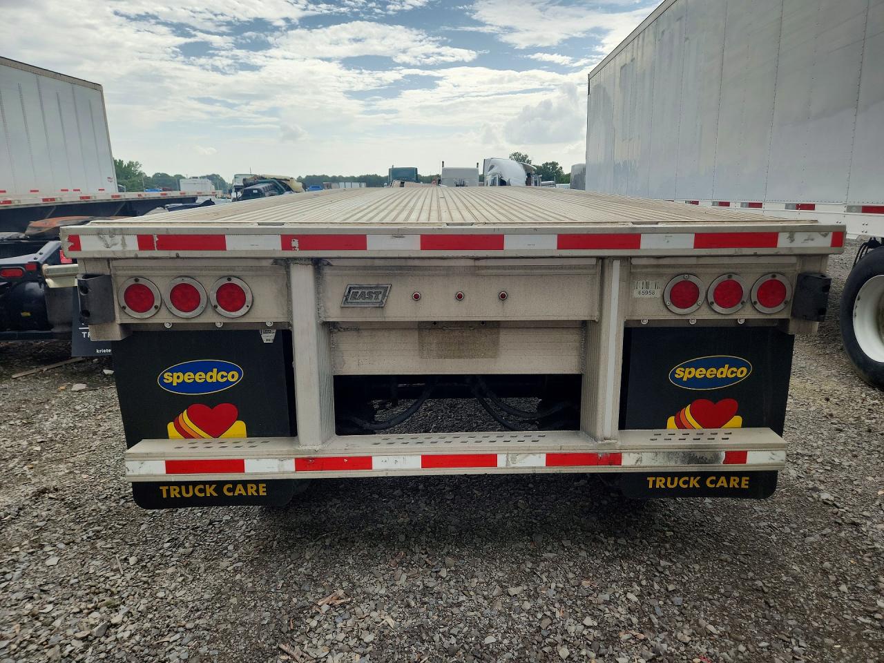 2019 EAST MANUFACTURING 