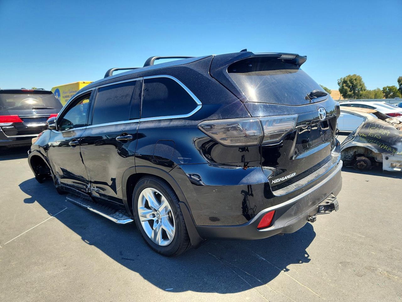 2016 TOYOTA HIGHLANDER