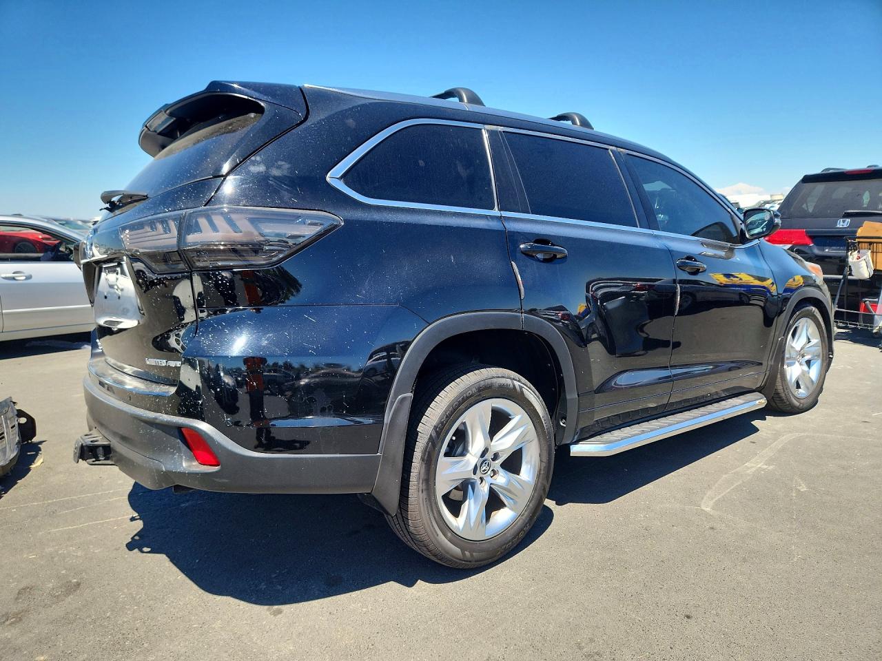 2016 TOYOTA HIGHLANDER