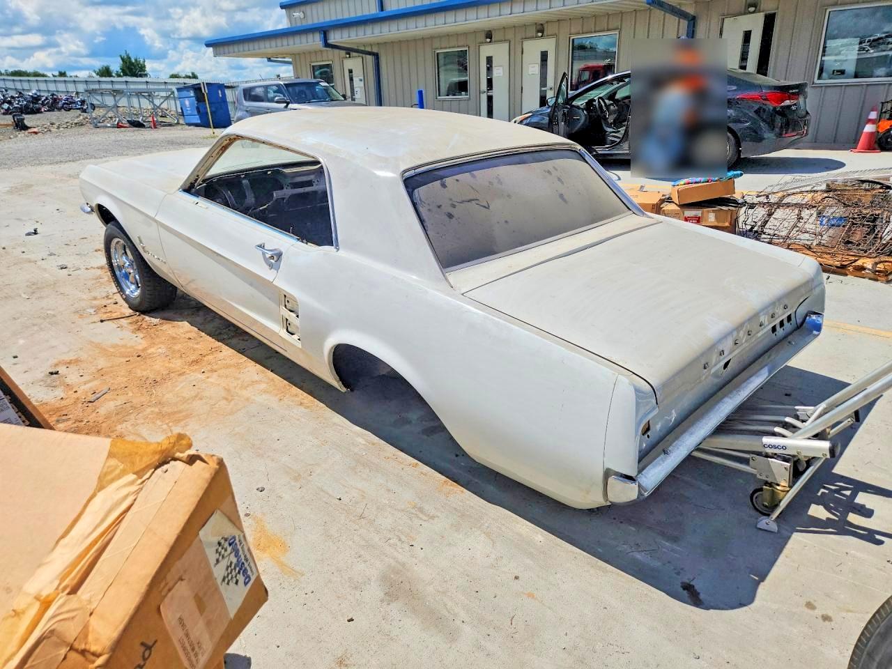 1967 FORD MUSTANG