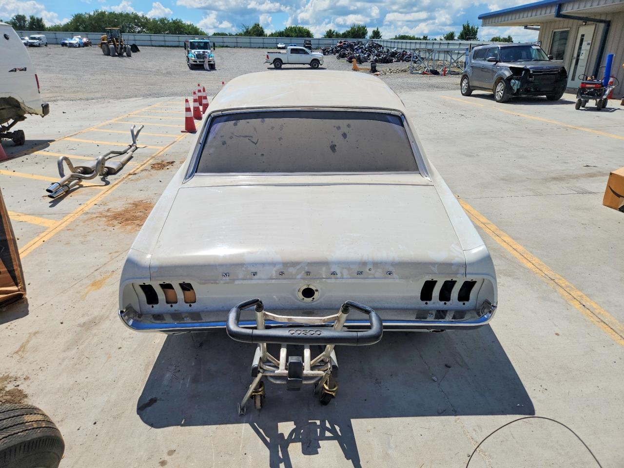 1967 FORD MUSTANG