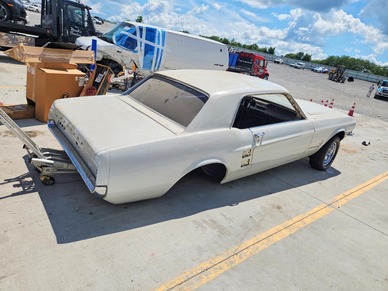 1967 FORD MUSTANG