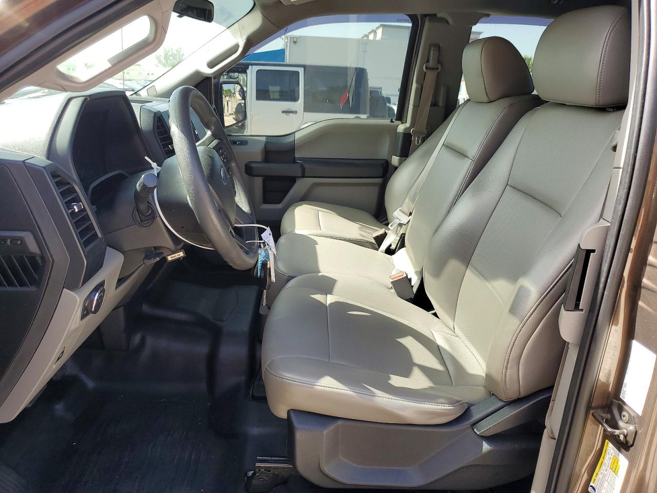 2016 FORD F150