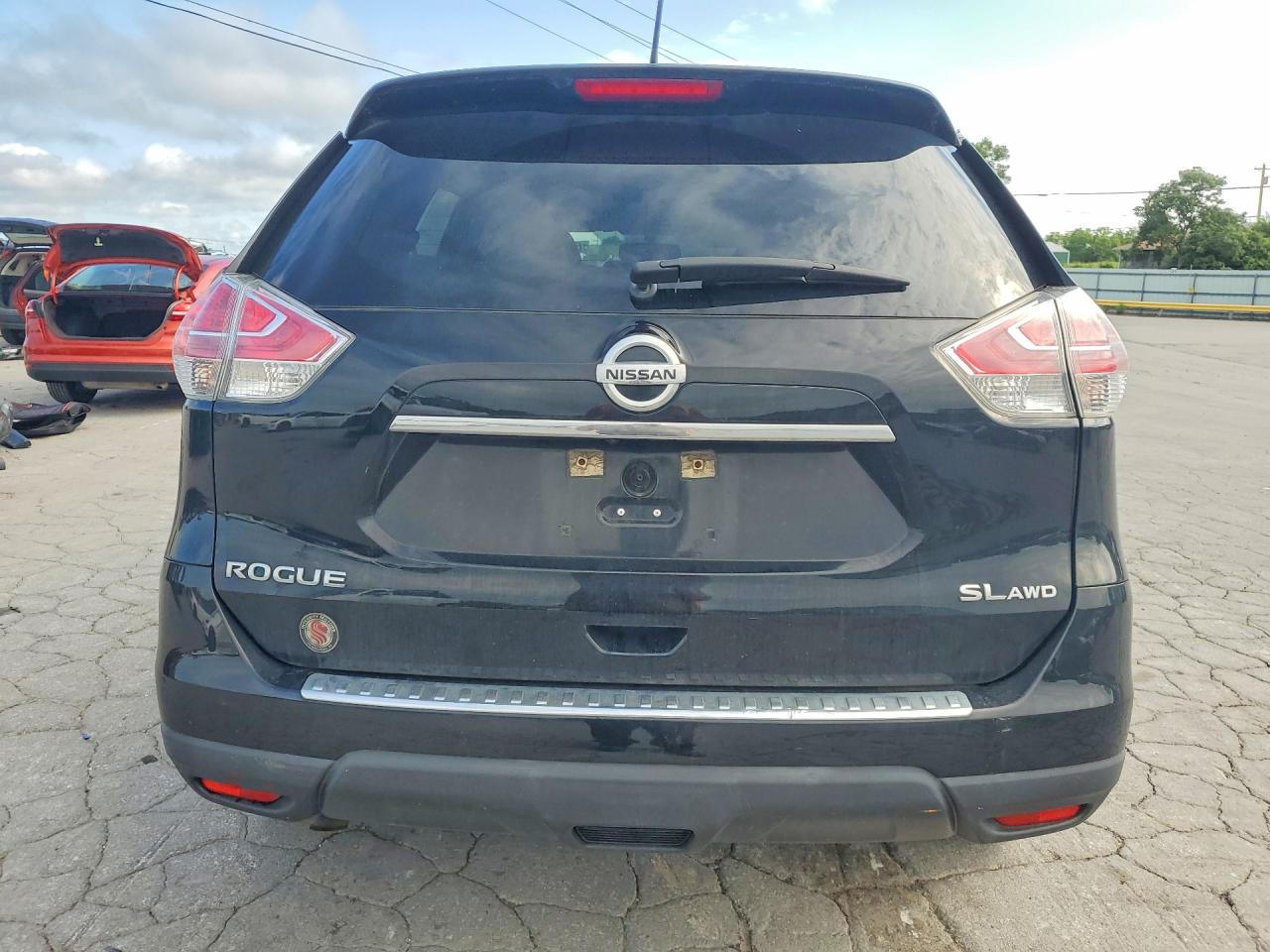 2015 NISSAN ROGUE