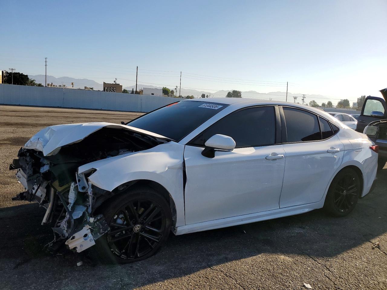 2025 TOYOTA CAMRY