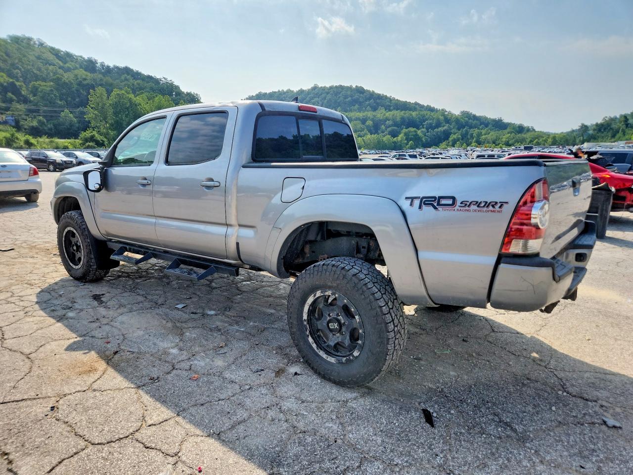2015 TOYOTA TACOMA