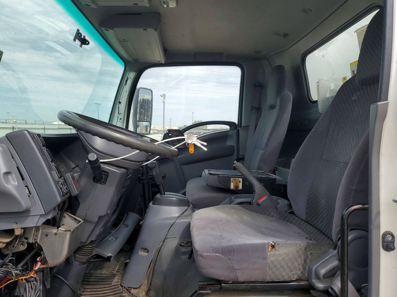 2014 ISUZU NPR