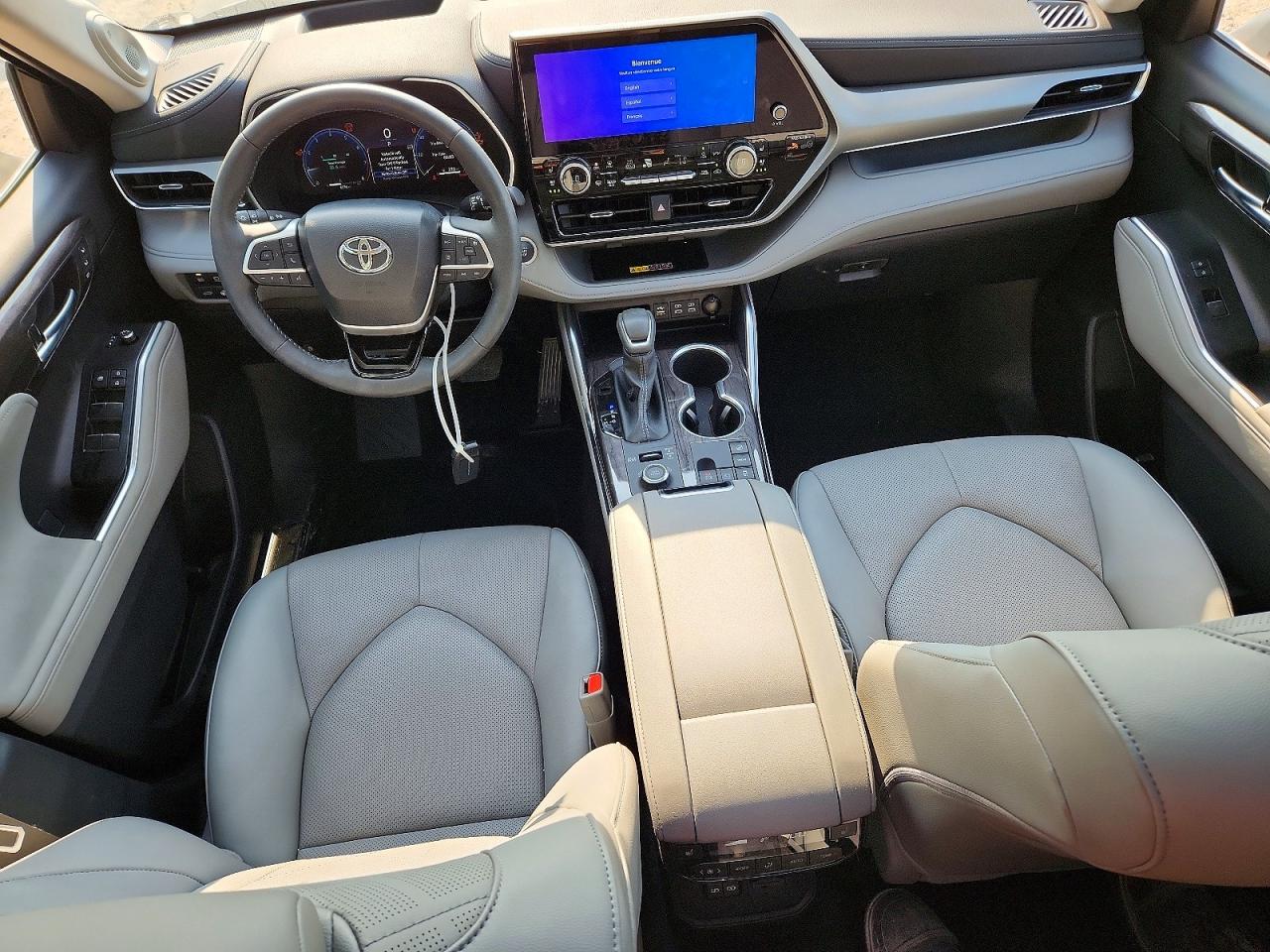 2026 TOYOTA HIGHLANDER