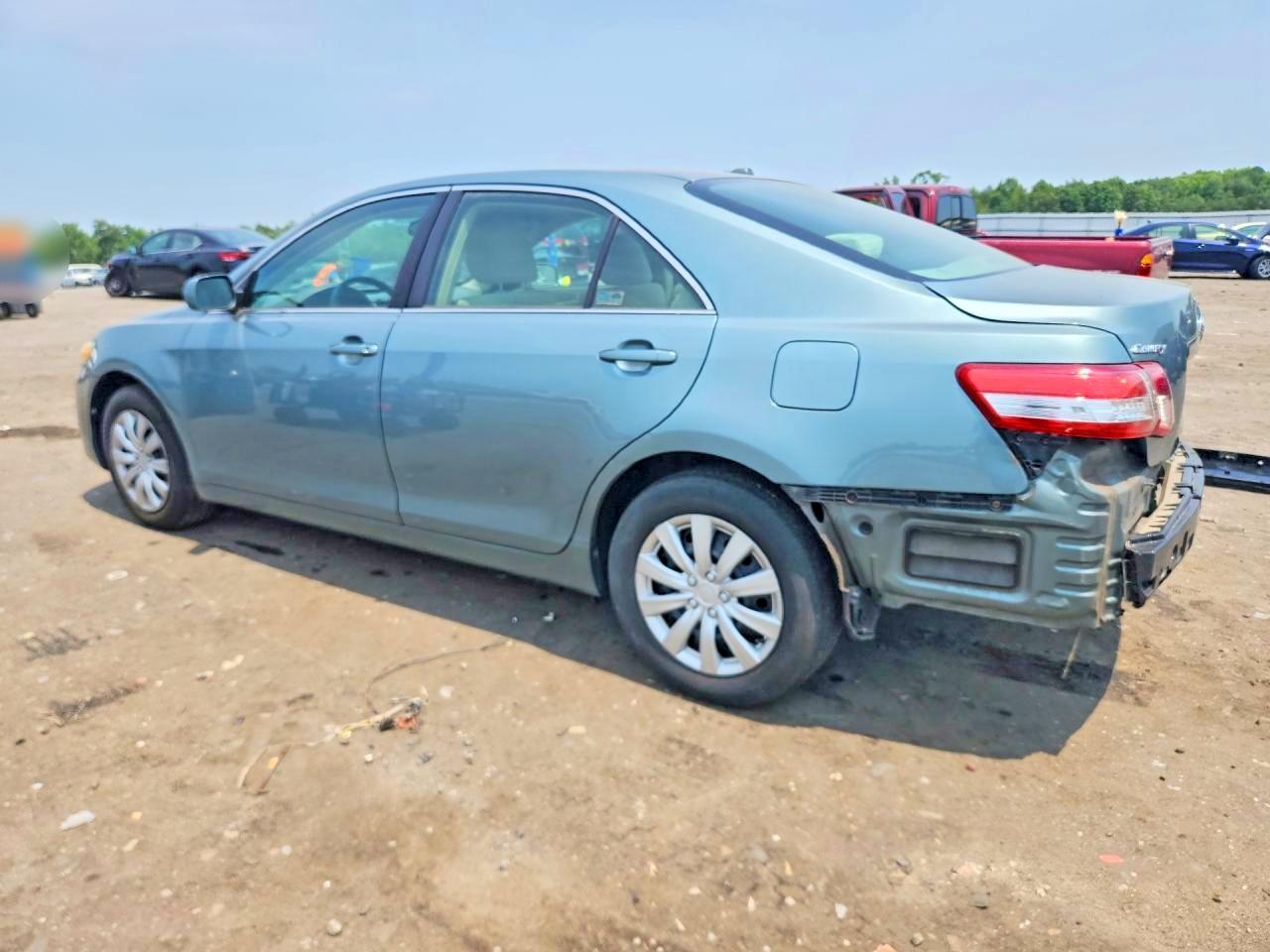 2010 TOYOTA CAMRY